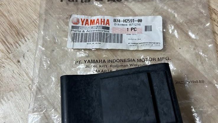 Genuine Yamaha ECU Rubber Support Band